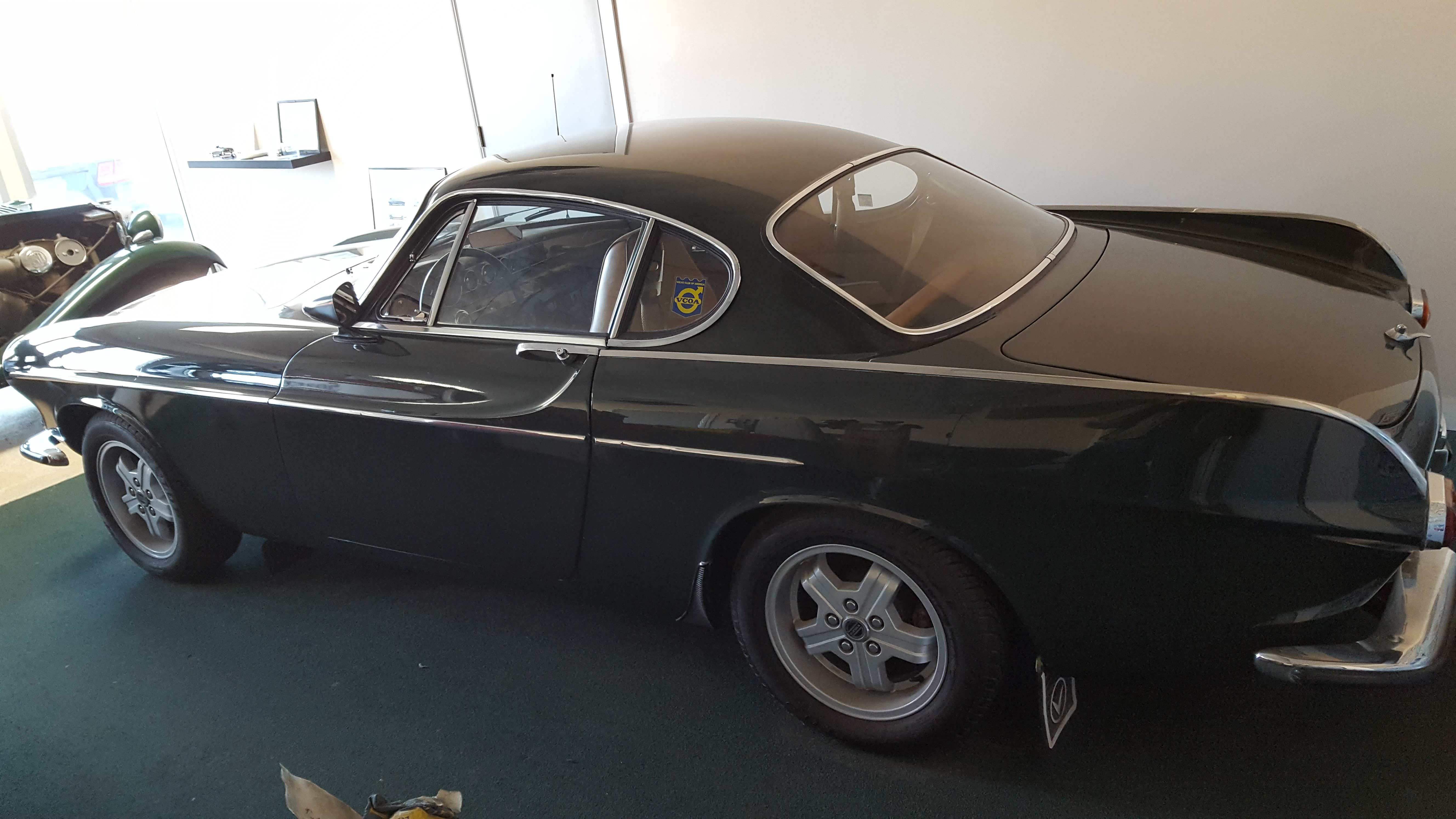 OldVolvo1.jpg